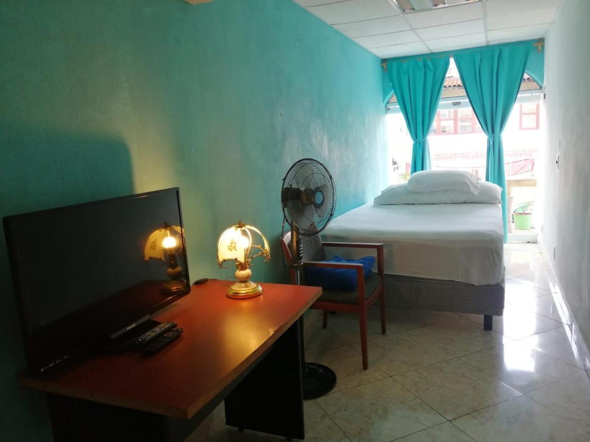 Boutique Basic Hotel 푸에르토 발라타 외부 사진