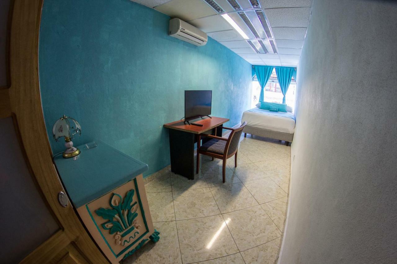 Boutique Basic Hotel 푸에르토 발라타 외부 사진